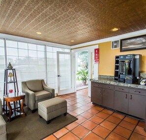 Breakfast area