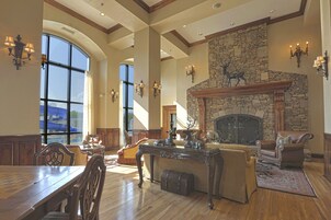Sala de estar en el lobby