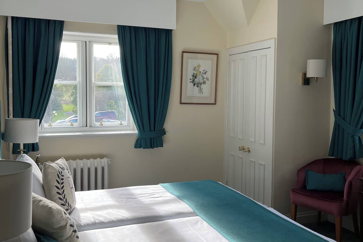 Classic Twin Room, 2 Twin Beds | Premium bedding, individually decorated, individually furnished, desk