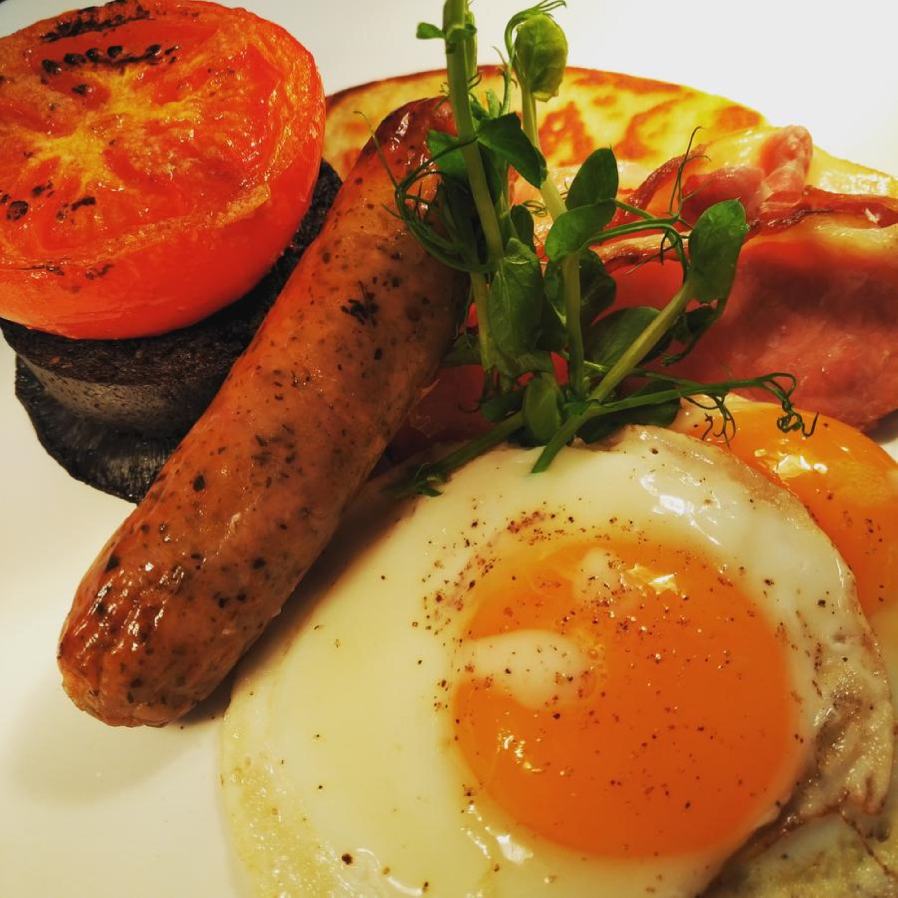 breakfast (gbp 10 per person)