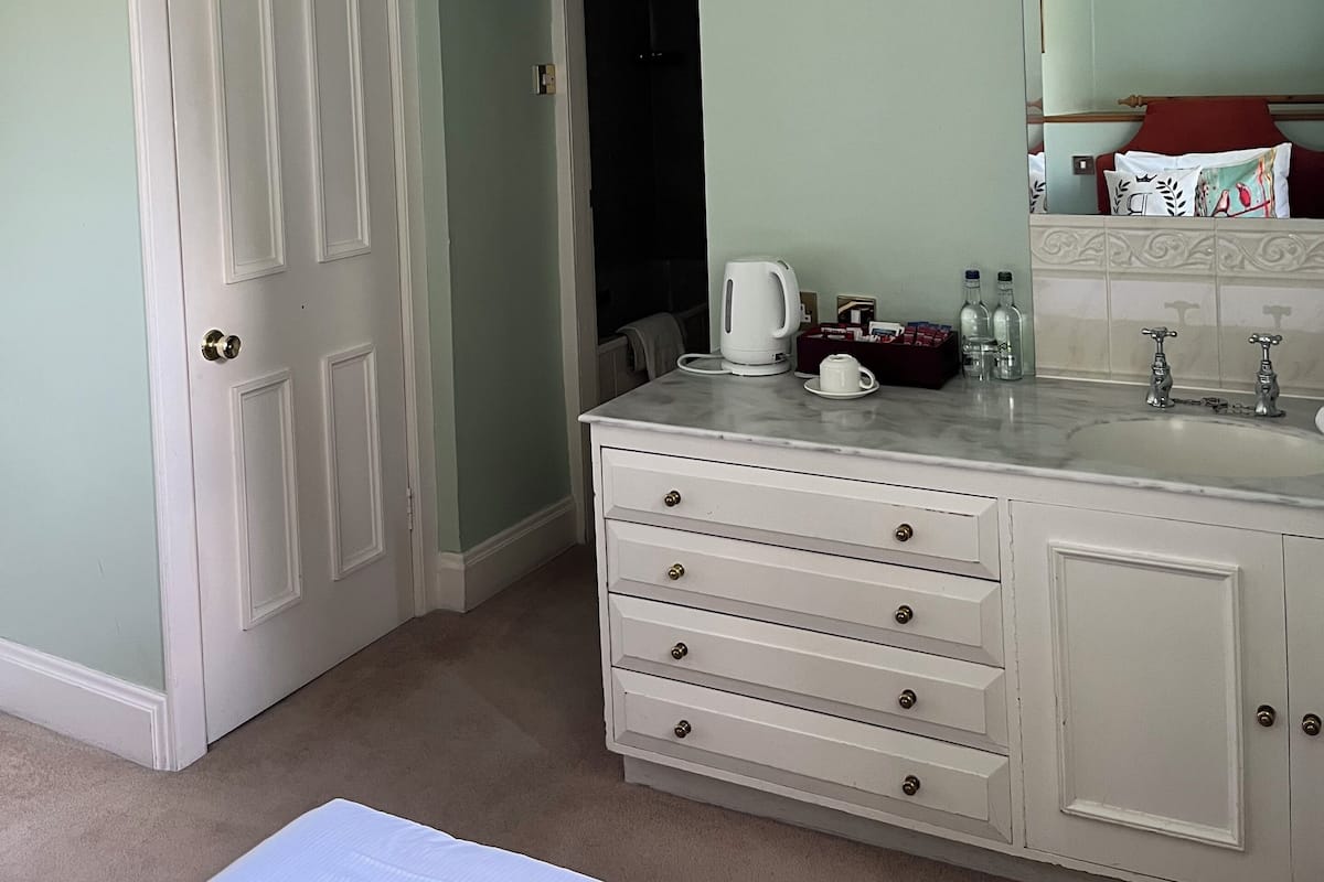 Single Room | Premium bedding, individually decorated, individually furnished, desk