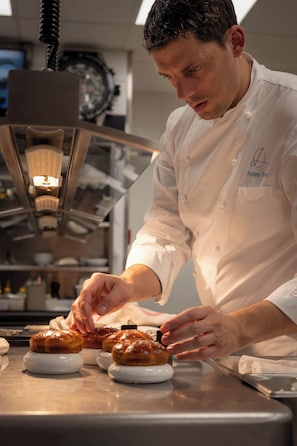 3 restaurants, lunch, dinner served; Mediterranean cuisine - Hôtel et Spa du Castellet (Le Castellet)