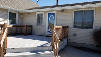 Deluxe Lake Side Condo, Private Patio | Iron/ironing board, free WiFi, bed sheets