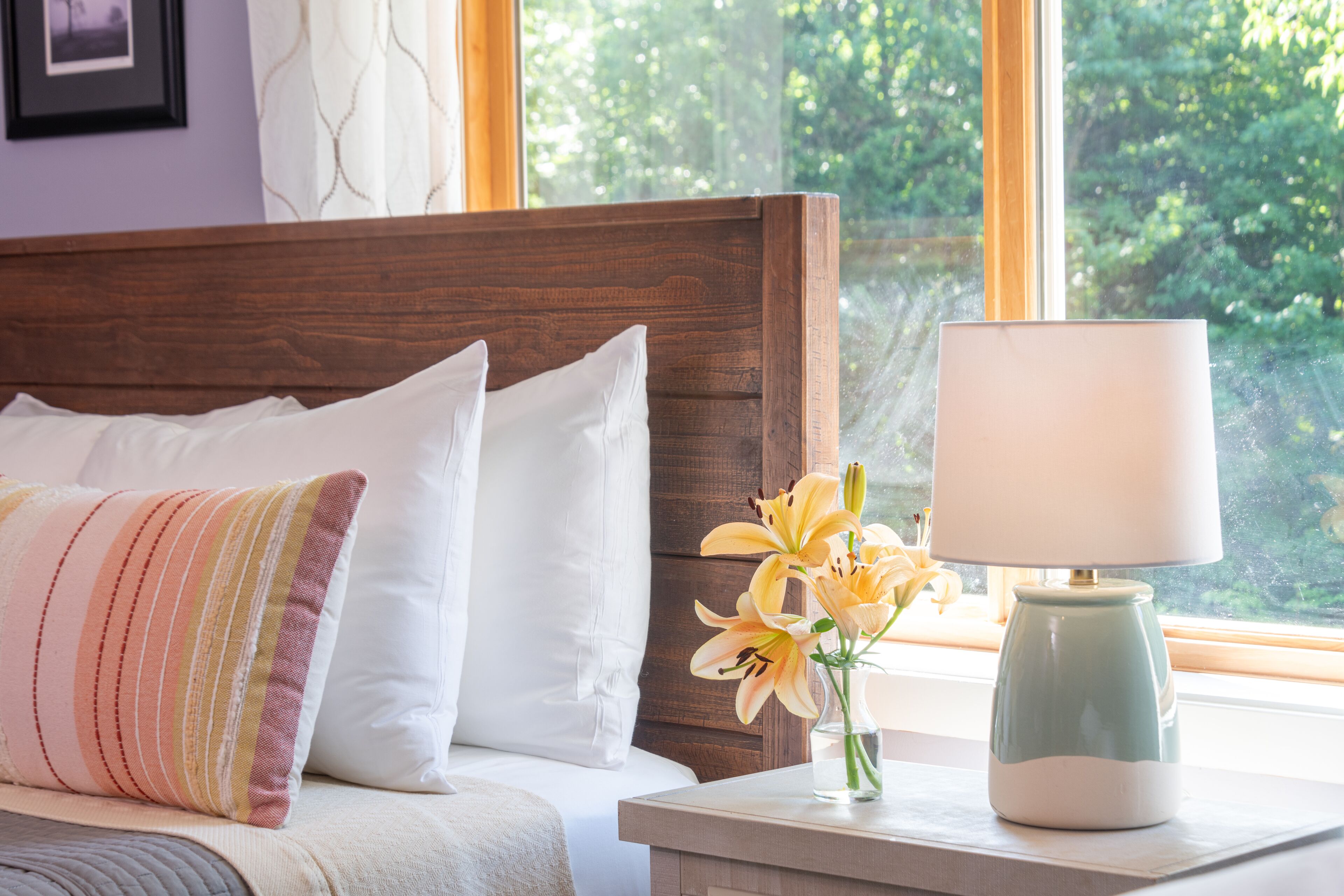 standard-1 queen 1 twin | 1 bedroom, individually decorated, individually furnished