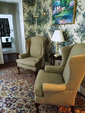 Hochwertige Bettwaren, individuell dekoriert, individuell eingerichtet