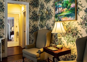 Chambre Deluxe, 1 grand lit | Literie de qualité supérieure, décoration personnalisée