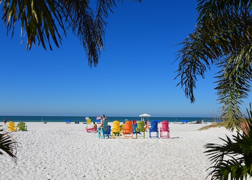 Plaza Beach Hotel Beachfront Resort