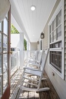 Deluxe Room, 1 Queen Bed, Balcony | Balcony