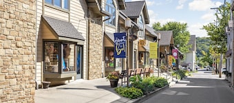 Artists Colony Inn