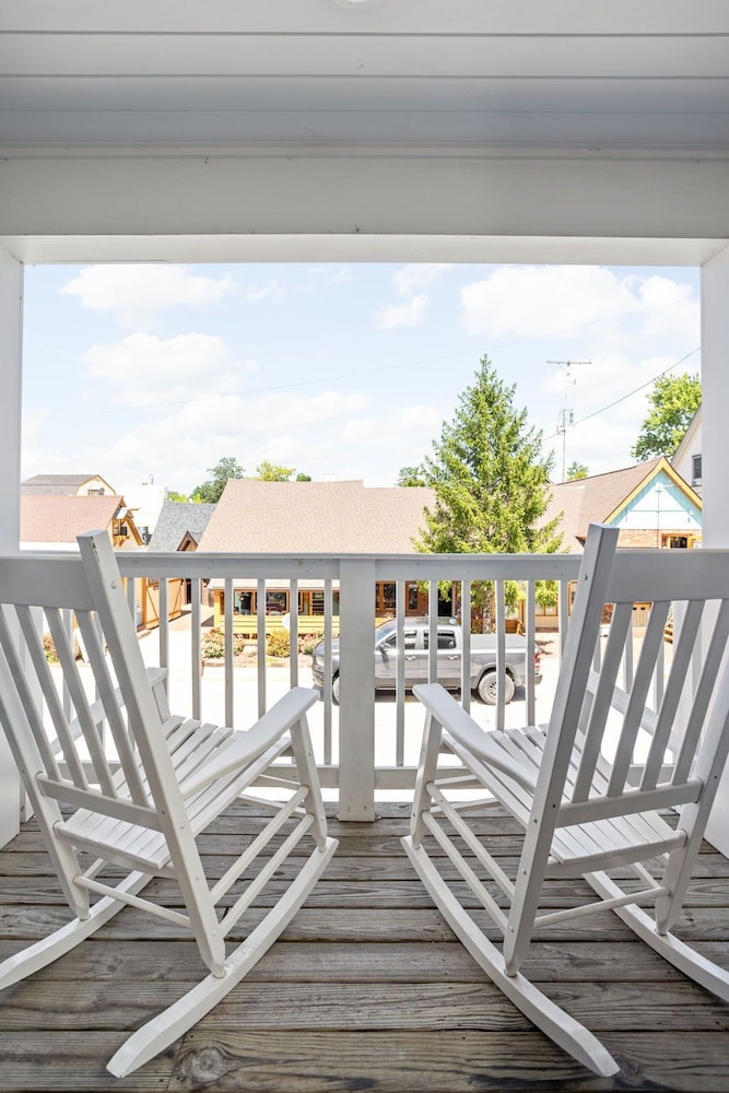 Artists Colony Inn & Restaurant by null