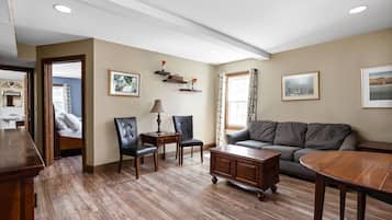 Premium Suite, 2 Queen Beds | Living area