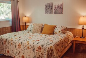 Standard Suite, 1 Bedroom, Partial Ocean View | Individually decorated, individually furnished, free WiFi, bed sheets - Pioneer Inn Downtown (Homer)