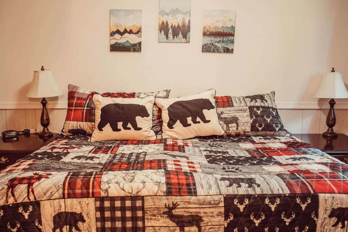 Standard Room, 1 King Bed