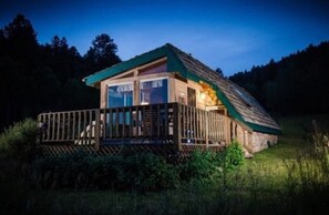 Room (Colorado Sun Suite, Room in the Meadow-Cabin) | 1 phòng ngủ, bộ đồ giường cao cấp, chăn bông, trang trí khác biệt 