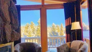 Room (Colorado Sun Suite, Room in the Meadow-Cabin) | Oppholdsområde