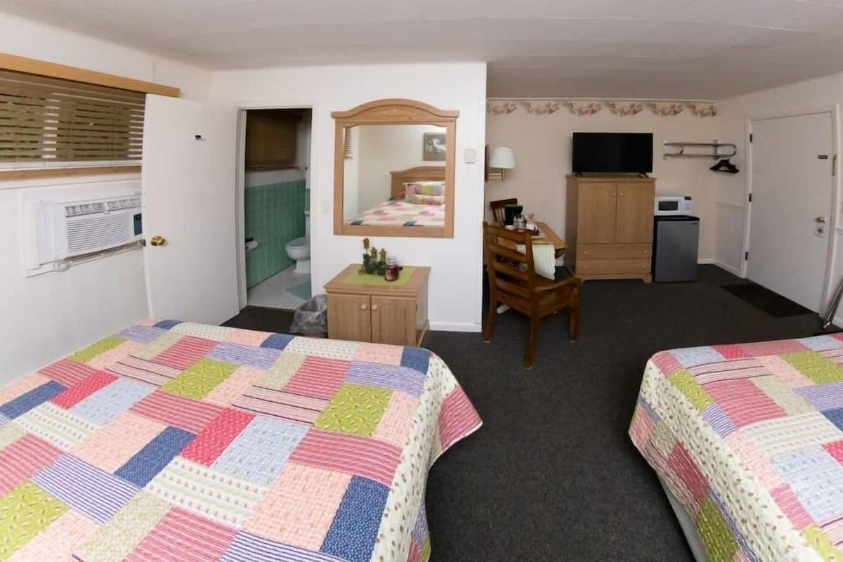 Deluxe Quadruple Room, Ensuite (Hillside Room 07) | 1 bedroom