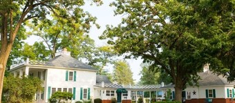 Oak Park Inn