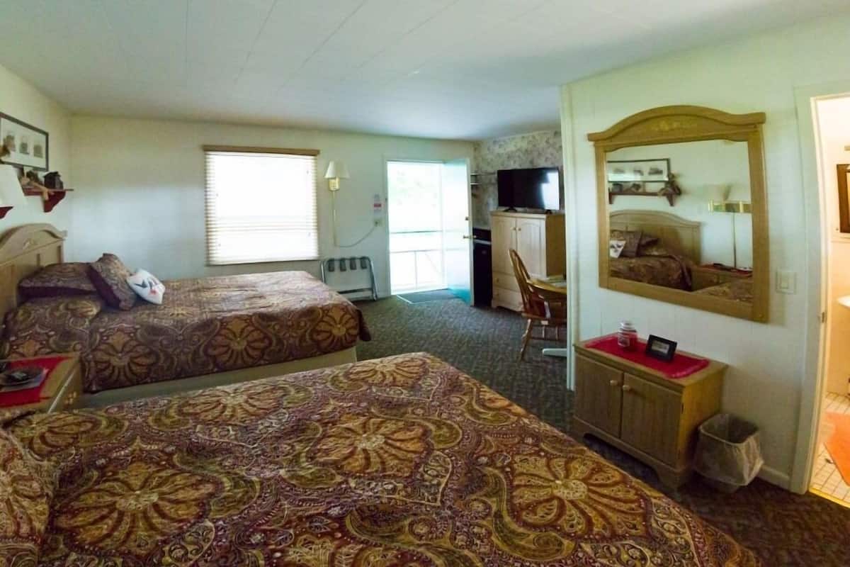 Standard Quadruple Room, Ensuite (Hillside Room 04) | 1 bedroom