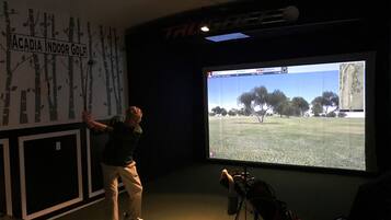 Driving range golf indoor