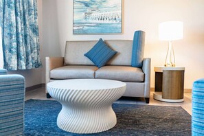 1 Bedroom Family Suite, 2 Queen Beds, Non Smoking, Pool View (Ocean View) | Literie de qualité supérieure, bureau