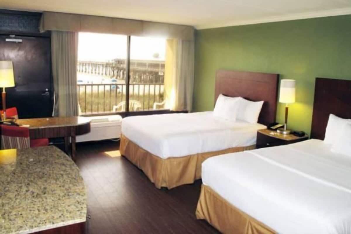 Ropa de cama de alta calidad y escritorio