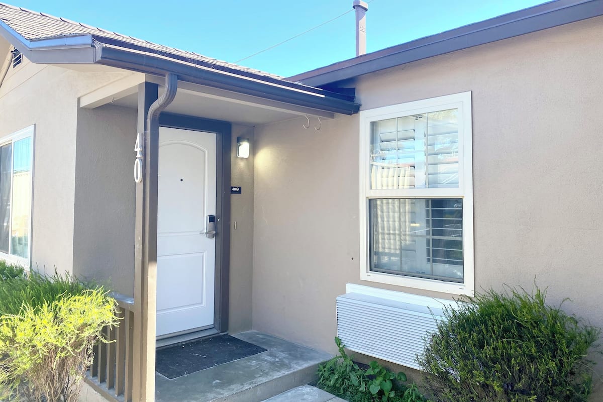 Cottage, 2 Bedrooms, Kitchen | 2 bedrooms, premium bedding, blackout drapes, soundproofing
