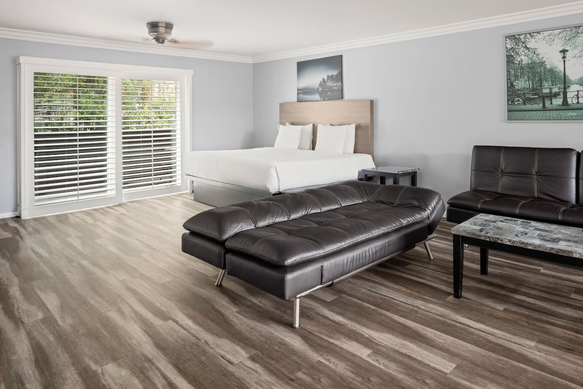 Family Suite, 2 Bedrooms, Kitchen | Premium bedding, memory foam beds, blackout drapes, soundproofing