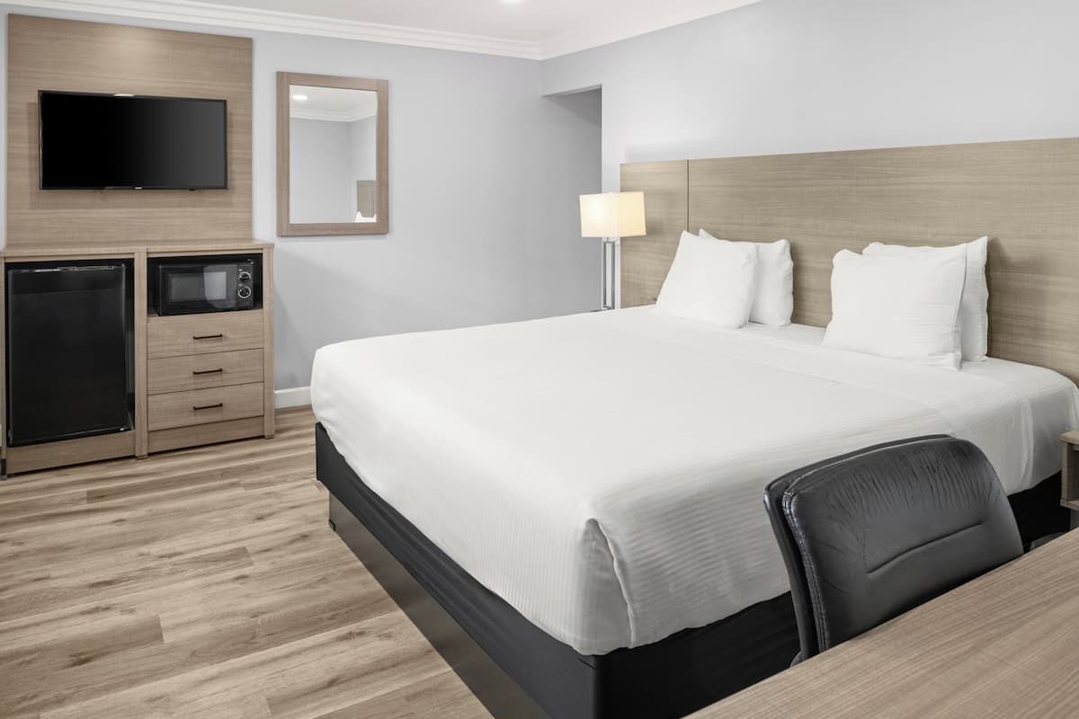 Basic Suite, 2 Bedrooms | Premium bedding, memory foam beds, blackout drapes, soundproofing