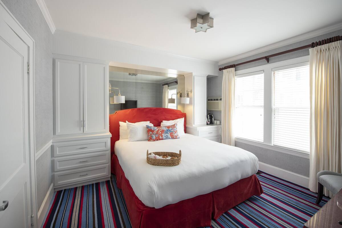 Room, 1 King Bed (Riverhouse) | Premium bedding, down comforters, individually decorated