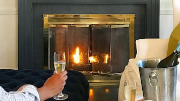 Thompson Suite with Fireplace | Living area | 32-inch flat-screen TV with cable channels, TV