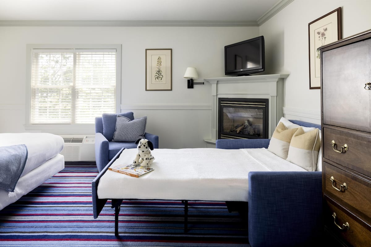 Room, Fireplace (Dock Square King ) | Premium bedding, down comforters, individually decorated