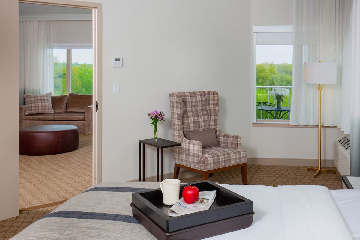 Pillow-top beds, desk, laptop workspace, blackout curtains