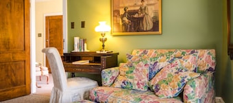 Carisbrooke Inn