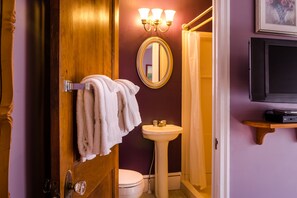 Free toiletries, hair dryer, towels - Carisbrooke Inn (Ventnor City)