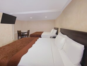 Deluxe Room, Two Queen beds, Non Smoking, Jetted Bathtub | Premium bedding, desk, iron/ironing board, cribs/infant beds - Nite Inn - Walking Distance to Universal Studios Hollywood (Studio City)