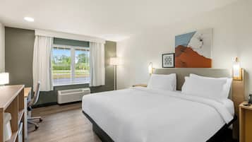 Room, 1 King Bed | Free WiFi, alarm clocks, bed sheets
