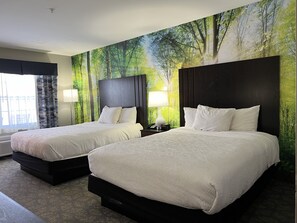 Wifi gratis, ropa de cama y despertador