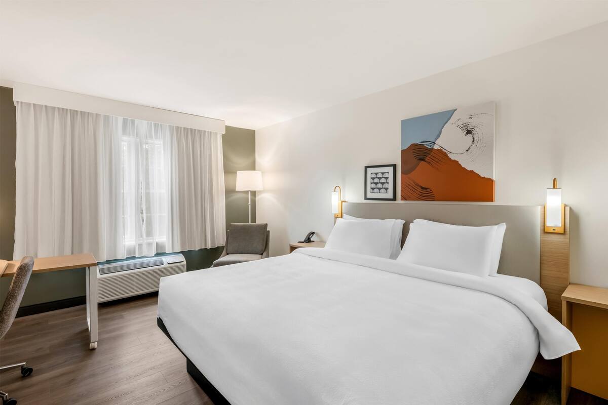 Wifi gratis, despertador y ropa de cama 