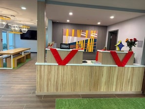 Reception - Spark by Hilton Freeport (Freeport)