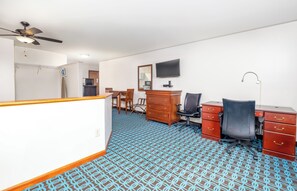 Rom – superior | Wi-fi (inkludert), sengetøy og vekkerklokke