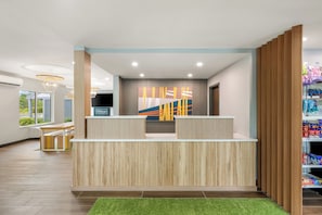 Reception - Spark by Hilton Freeport (Freeport)