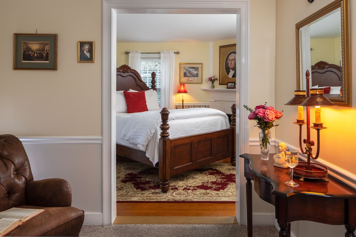 Deluxe-Suite, 1 Queen-Bett | 1 Schlafzimmer, individuell dekoriert, individuell eingerichtet