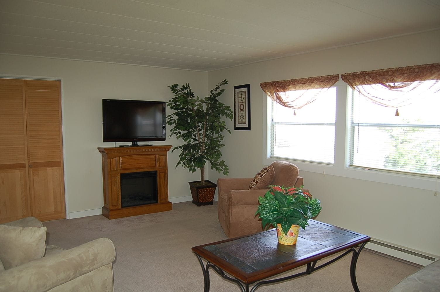 Mobile Home, 2 Bedrooms, Non Smoking, Ocean View | Living area