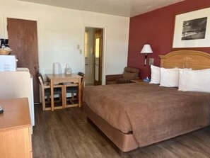 Room, 1 Queen Bed | Desk, iron/ironing board, free WiFi, bed sheets