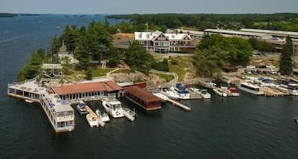 Bonnie Castle Resort & Marina