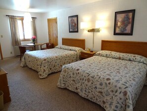 Standard Room, 2 Double Beds