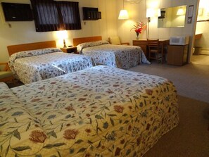 Standard Room, Multiple Beds - Cresco Motel (Cresco)