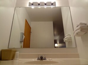 Bathroom sink - Cresco Motel (Cresco)