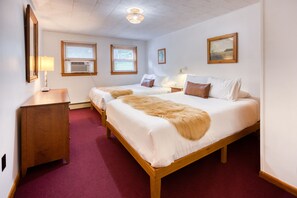 Suite, 1 Bedroom | 1 bedroom, minibar, individually furnished, laptop workspace