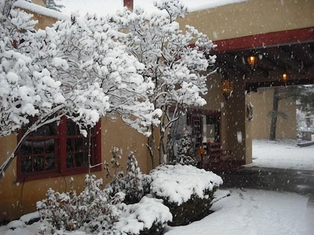 Exterior detail. El Pueblo Lodge